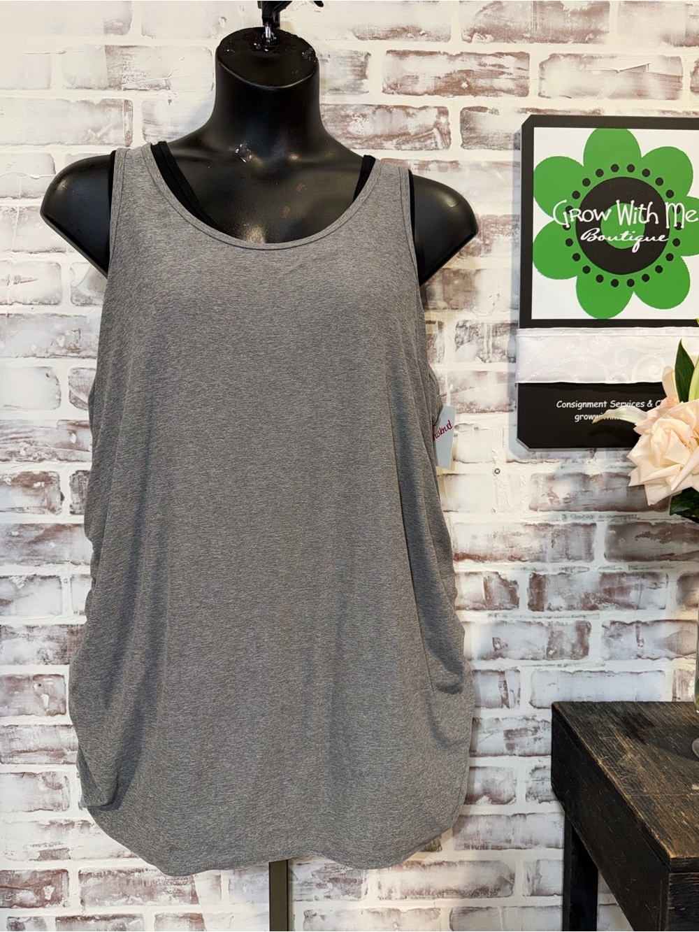 Time & tru maternity Grey Scoop Neck Tank Top XXL